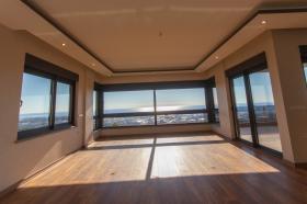 New modern luxury villa with sea view
