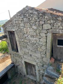 Property to renovate - excellent potential