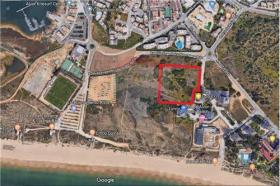 For sale land with approved project for a 4 star hotel