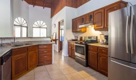 4 bedrooms villa with 3.9 acre (1.6 ha) of land in Liberia