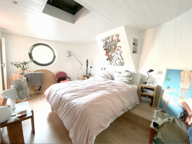 A Loft Barge in the countryside 10m from the Arc de Triomphe