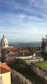 Beautifully renovated 2-bedroom apartment with outstanding views