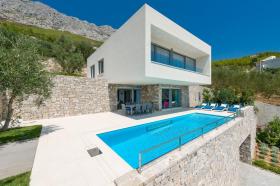 Luxury villa overlooking sea in Dalmatia