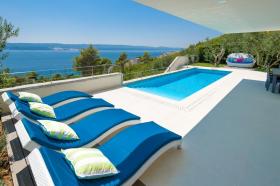 Luxury villa overlooking sea in Dalmatia