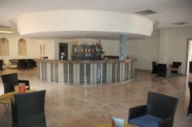 Well established hotel, located on a superb beach