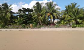 Land with house on Ambodrona beach for sale