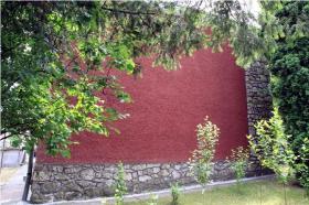 House with large garden for sale 