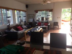 Beautiful house fully equipped in Panama for sale