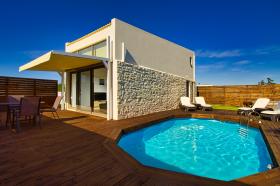 3 luxury modern villas for sale 1km from the beach