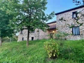 Very beautiful residence located in a beautiful village (guest rooms)
