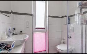 Selling a new house near Dusseldorf