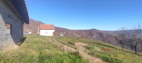For sale large land and family farmhouse - opportunities for investor