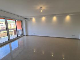 Apartment in Sainte-Maxime completely renovated located in the city center