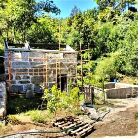 Farm 25000 m2 of land overlooking the Tâmeg river