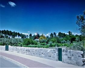 Spacious property in need of renovation, 13.680m2 plot