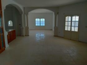Waterfront villa facing Pilau Island
