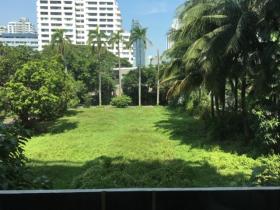For sale in Bangkok Asoke area new 2 bedroom apartment- immediate profitability
