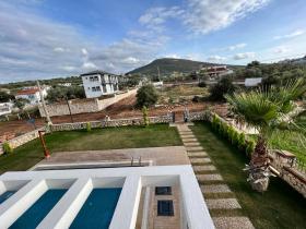 Yeşiltepe's most simple and eye-catching villa