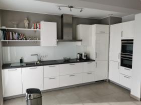 3 room apartment furnished and fully equipped