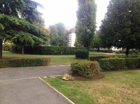For sale 4 room apartment in a secure residence