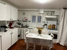 Villa in a quiet, residential setting near the city center