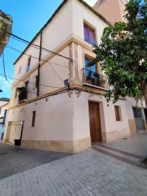 Historic building with holiday licence and good profitability