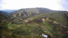 The 71 ha farm with waterfalls that originate in the mountains