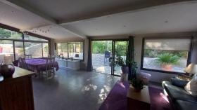 Beautiful 7-room villa on wooded land with swimming pool