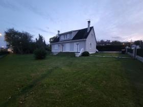For sale very beautiful bourgeois house 1970