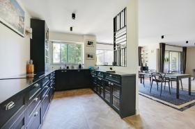 5-room apartment in 16th arrondissement of Paris for sale