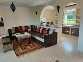 House 80 m from the sandy beach with 180 degree sea views