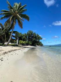 Rare and magnificent seaside property Moorea