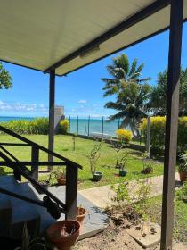 Rare and magnificent seaside property Moorea