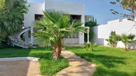 Villa well located in La Soukra
