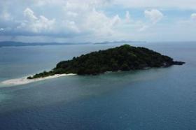 Single private villa in the heart of the World's Coral Triangle