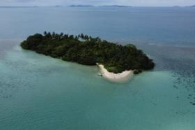 2.5 hectare private island in perfect location - ideal for boutique exclusive development