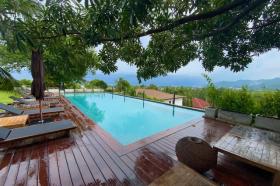 Luxury villa in a central, quiet area with sea view for 20 people