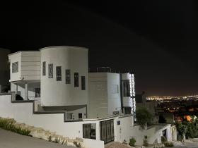 Villa on the popular heights of the mountains, close to the main avenue Hedi Nouira