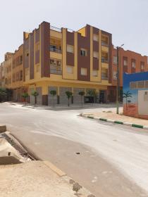 Sale of a 4-storey corner building
