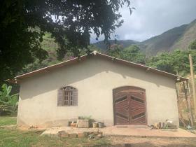 Land of 20 hectares, offering natural pools and small waterfalls