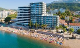 Fully furnished two-bedroom apartments on the first line of Adriatic Sea