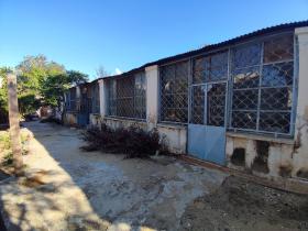 Large colonial villa with great potential, ideal for real estate investment