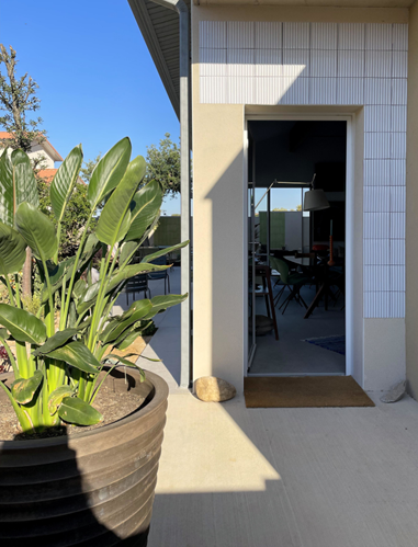 Villa - Clean lines and Mediterranean light