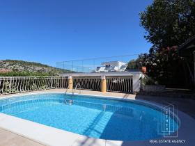 House with sea view and pool - Long term rental