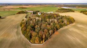 Historic Manor Estate with a 9-Hectare Private Historic Park