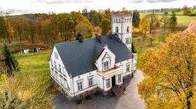 Historic Manor Estate with a 9-Hectare Private Historic Park