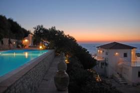 Italian designed villa 450 m2 surrounded by 17000 m2 of lush green natural landscape and 360° view