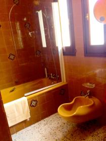 For sale villa with land and covered swimming pool