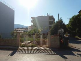 Land property for a 665 m2 building , in front of the sea