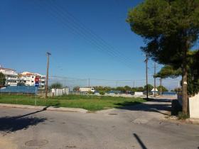 Land property for a 665 m2 building , in front of the sea